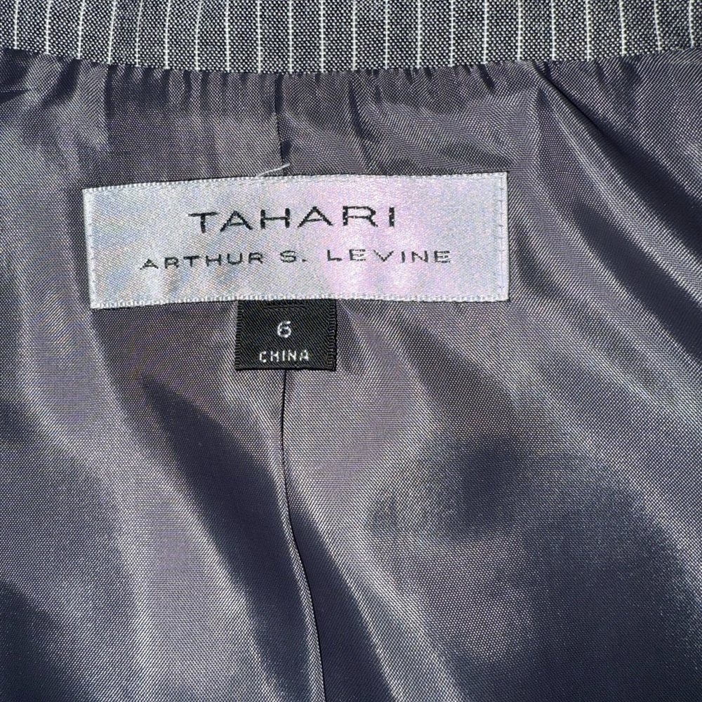 T Tahari Gray Pinstripe Women's Blazer - Picture 4 of 4